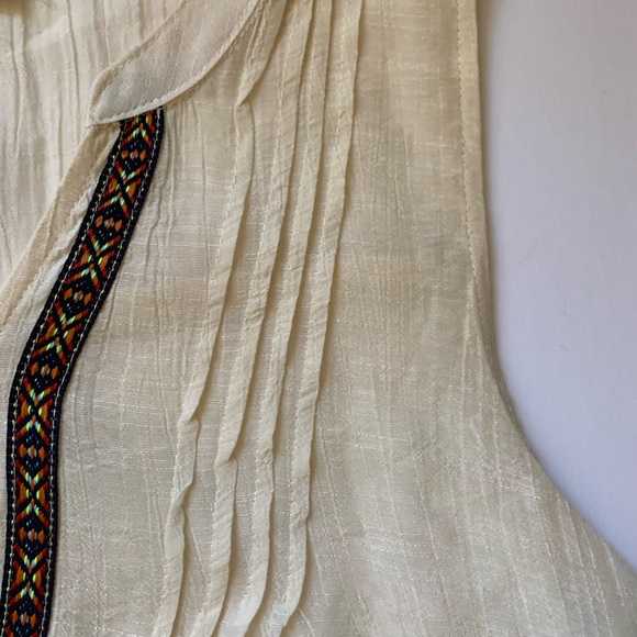 Sleeveless Button Up Top Shirt Embroidered Ribbon Detail Women’s size Large - Picture 4 of 8